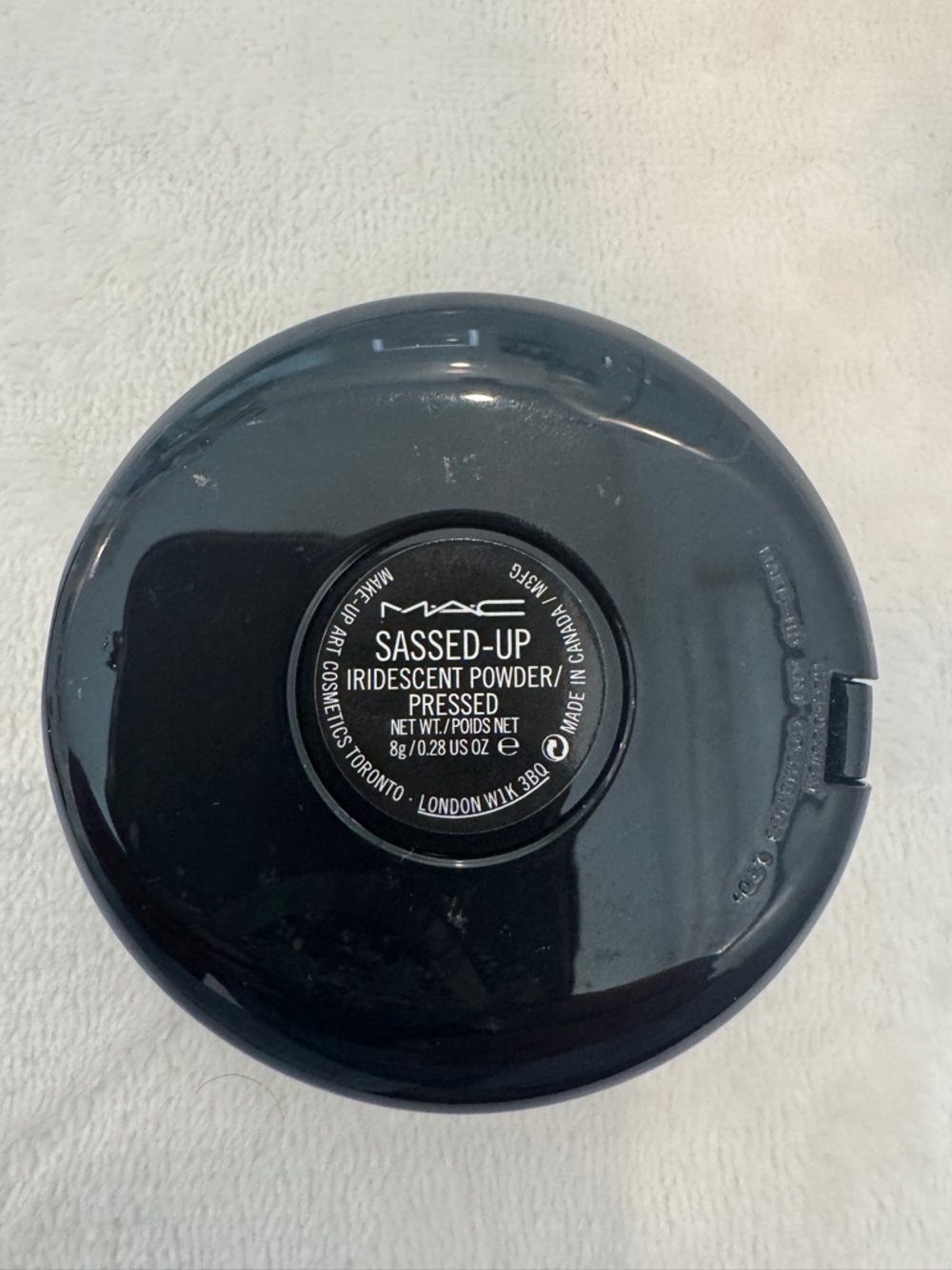 MAC limited Edition Fafi Sassed Up Irridescent Powder - Picture 5 of 5